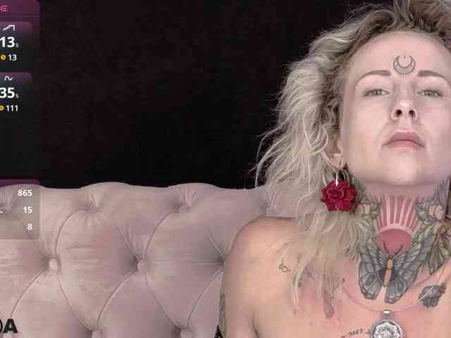 MandyMuse webcam