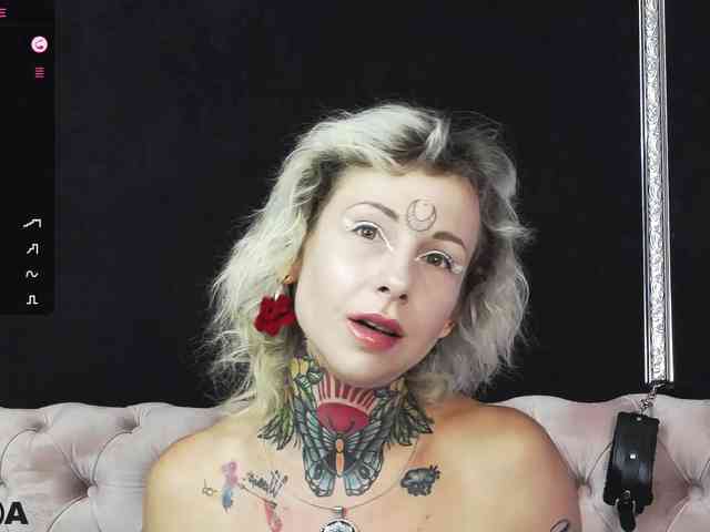 MandyMuse webcam