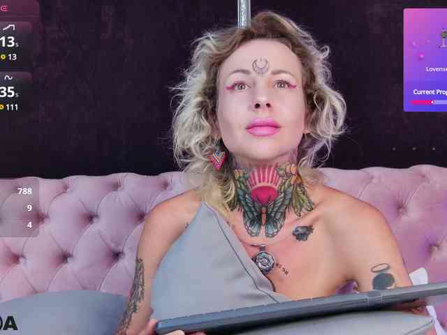MandyMuse webcam