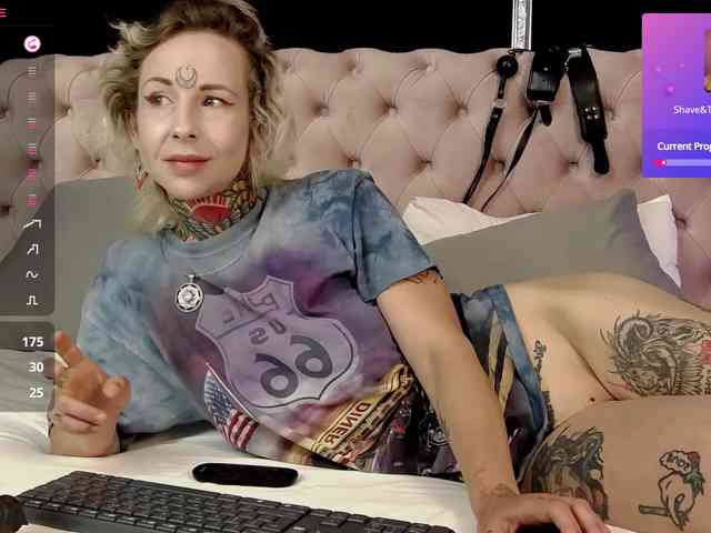 MandyMuse webcam