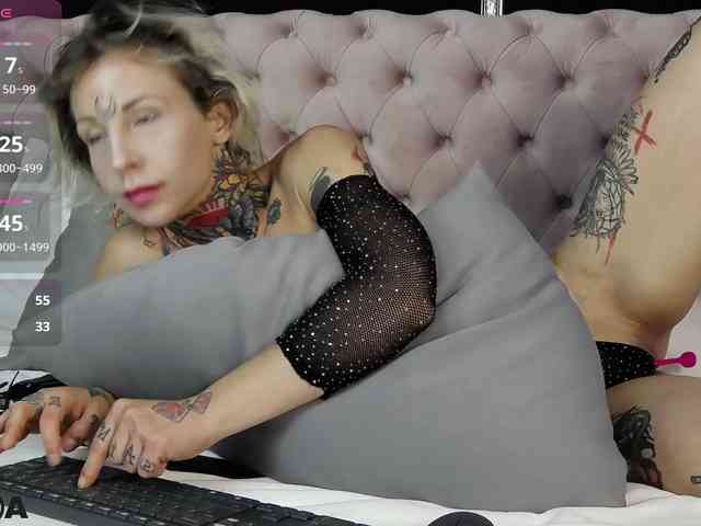 MandyMuse webcam