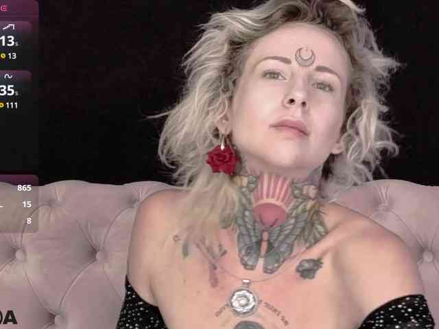 MandyMuse webcam