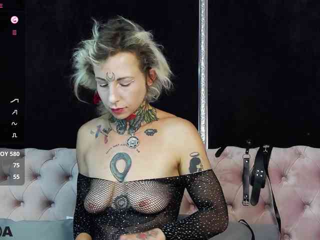 MandyMuse webcam