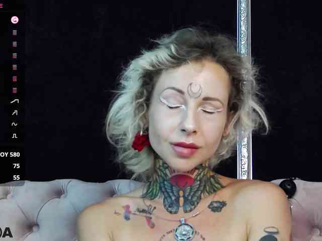 MandyMuse webcam