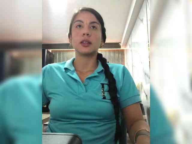 NatyArango webcam