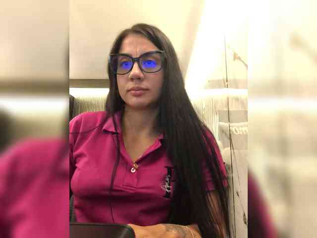 NatyArango webcam
