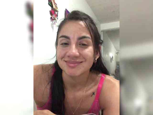 NatyArango webcam