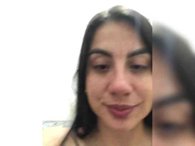 NatyArango webcam
