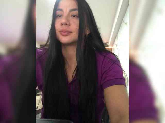 NatyArango webcam