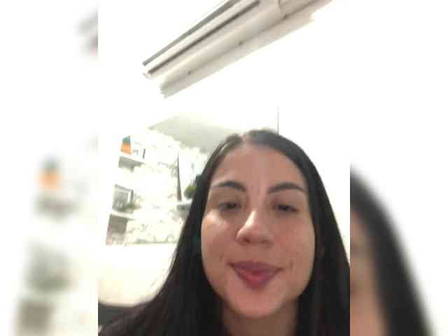 NatyArango webcam
