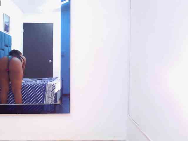 Britany-Fox webcam