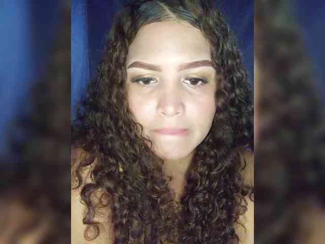 free live webcam FANNIE22