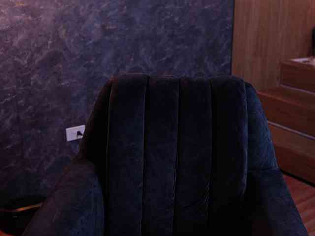 LisaRoux webcam