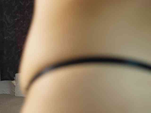 LisaRoux webcam