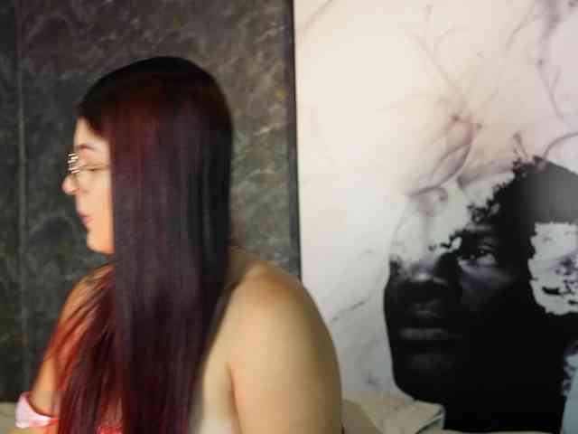 LisaRoux webcam