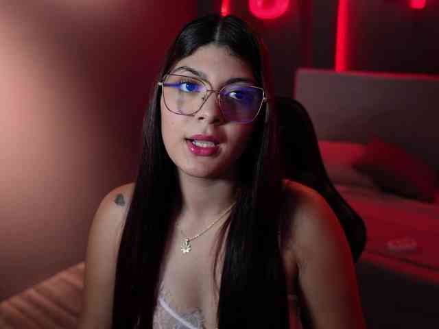 LisaRoux webcam