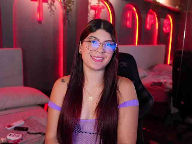 LisaRoux webcam