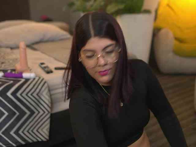 LisaRoux webcam