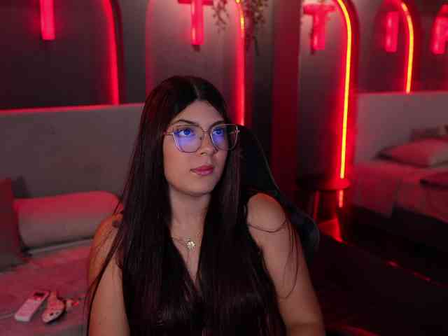 LisaRoux webcam