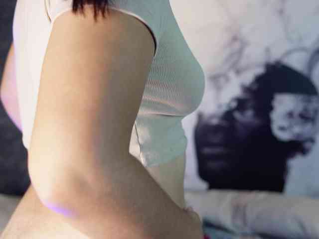 LisaRoux webcam