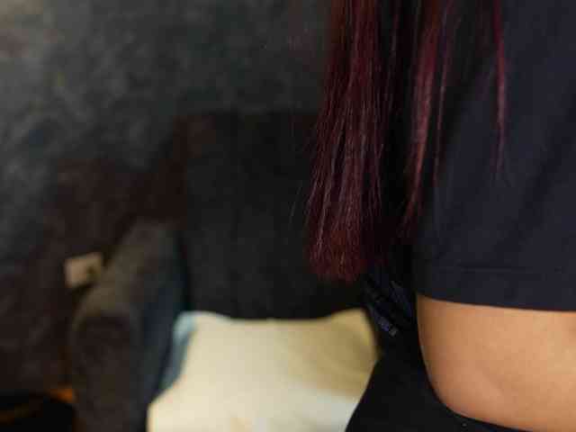 LisaRoux webcam