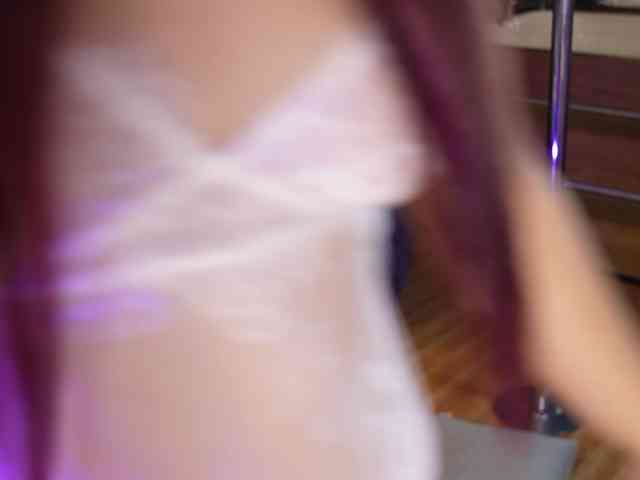 LisaRoux webcam