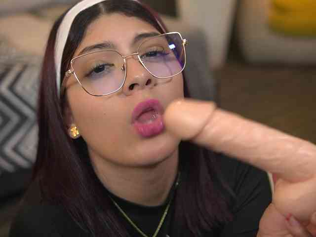 LisaRoux webcam
