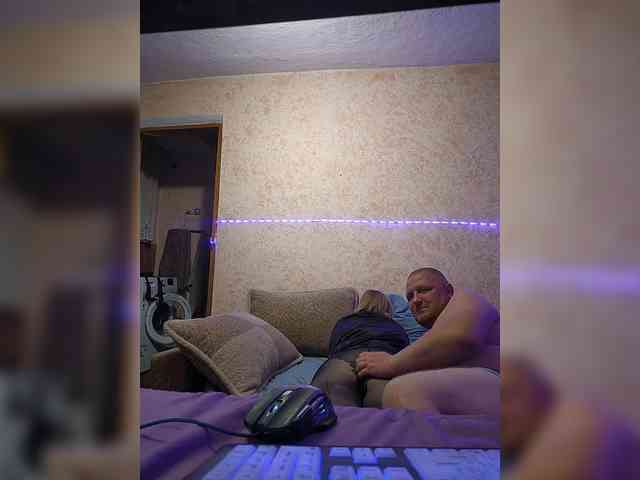 live video sex AliciaandTomas