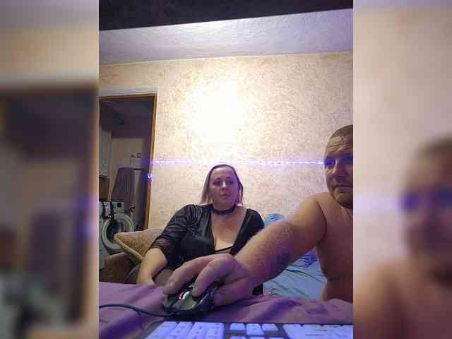 live video sex AliciaandTomas