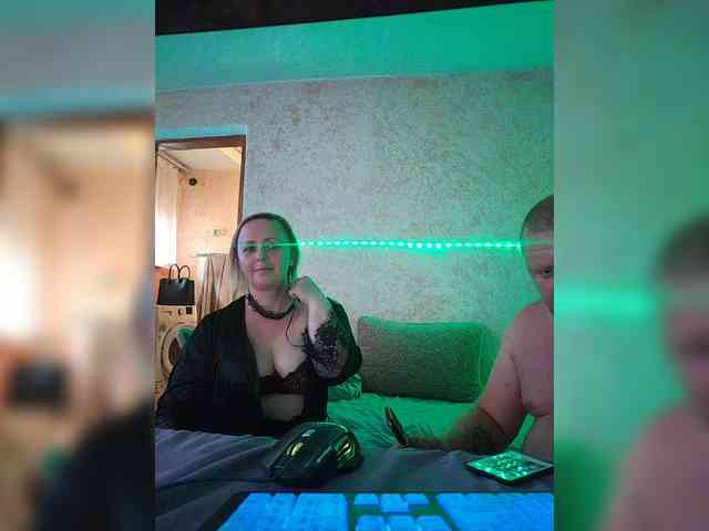 AliciaandTomas webcam