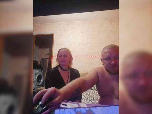 live video sex AliciaandTomas
