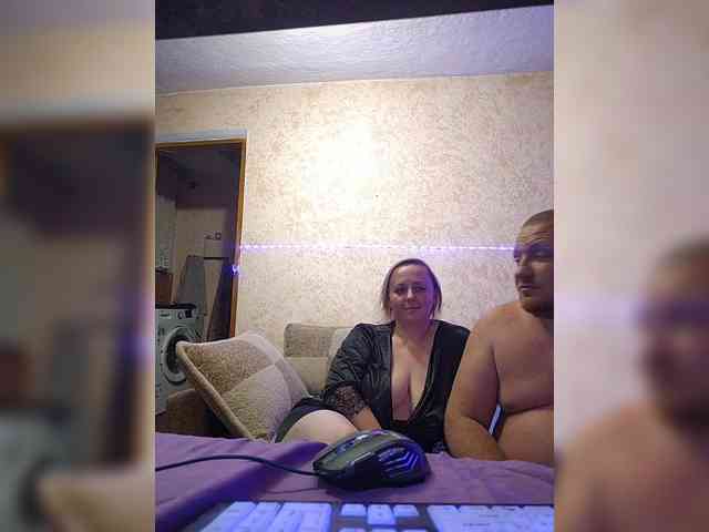 free chat AliciaandTomas