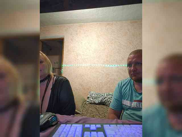 online live sex show AliciaandTomas