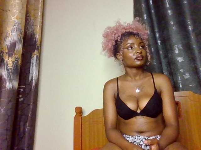 Caramelxoxo Live Cam on BongaCams
