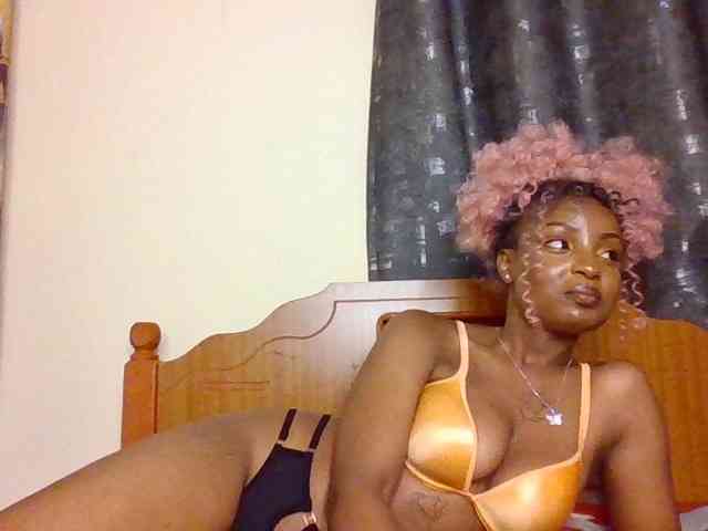 Caramelxoxo webcam