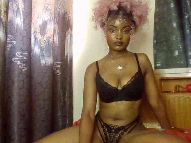 Caramelxoxo webcam