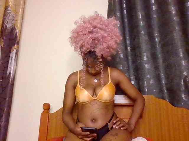 Caramelxoxo webcam