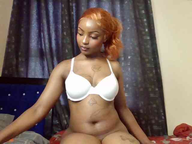 Caramelxoxo webcam