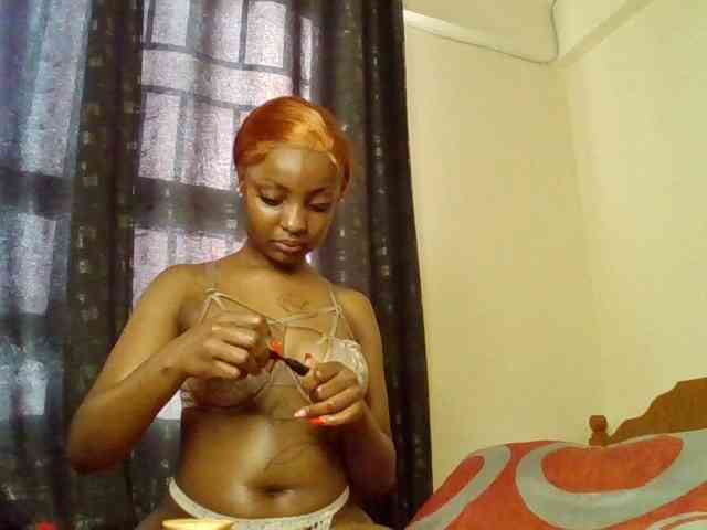 Caramelxoxo webcam