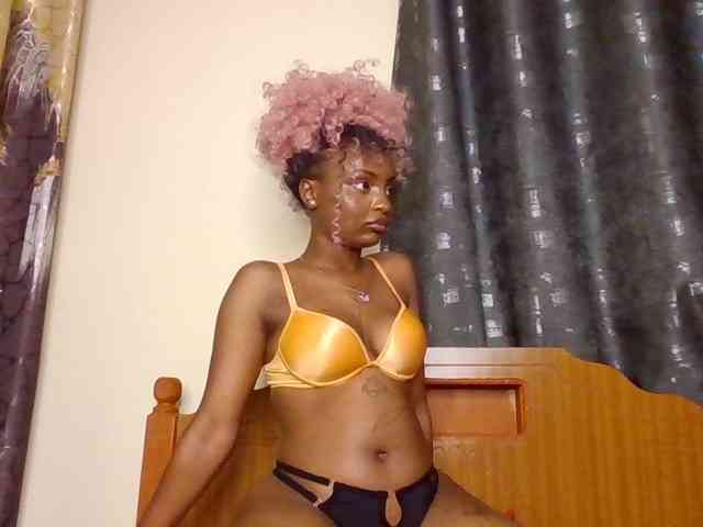 Caramelxoxo webcam