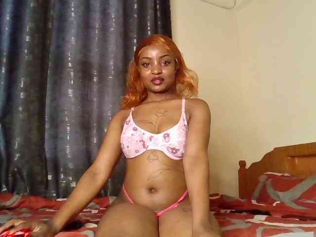 Caramelxoxo webcam