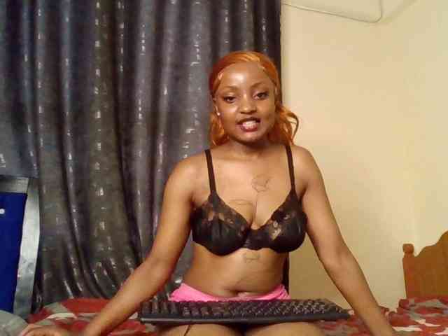 Caramelxoxo webcam