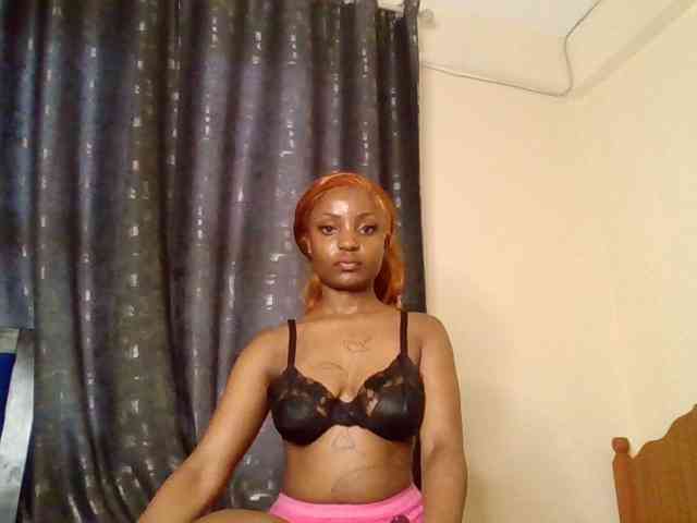 Caramelxoxo webcam