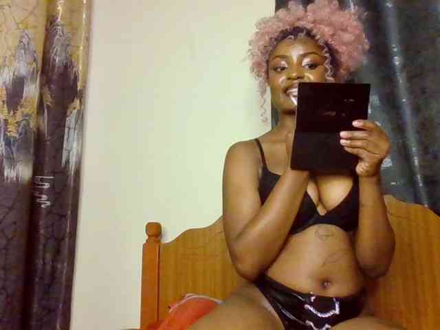 Caramelxoxo webcam