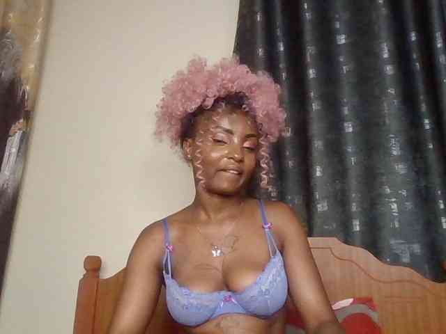 Caramelxoxo webcam