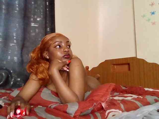 Caramelxoxo webcam