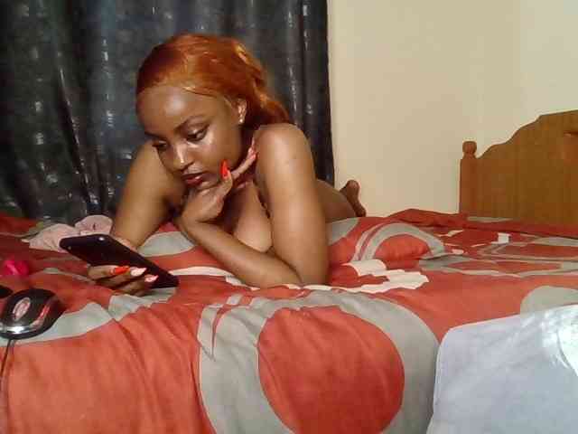Caramelxoxo webcam