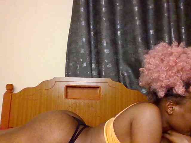 Caramelxoxo webcam
