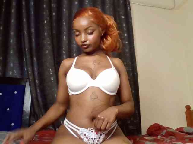 Caramelxoxo webcam