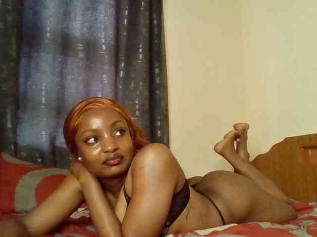Caramelxoxo webcam
